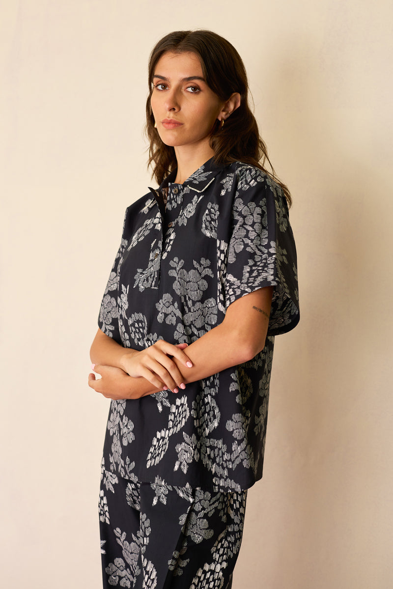 Oversized Ikat All-Over Print Shirt cotton top/shirt by World of SiSa in black for women Worldwide