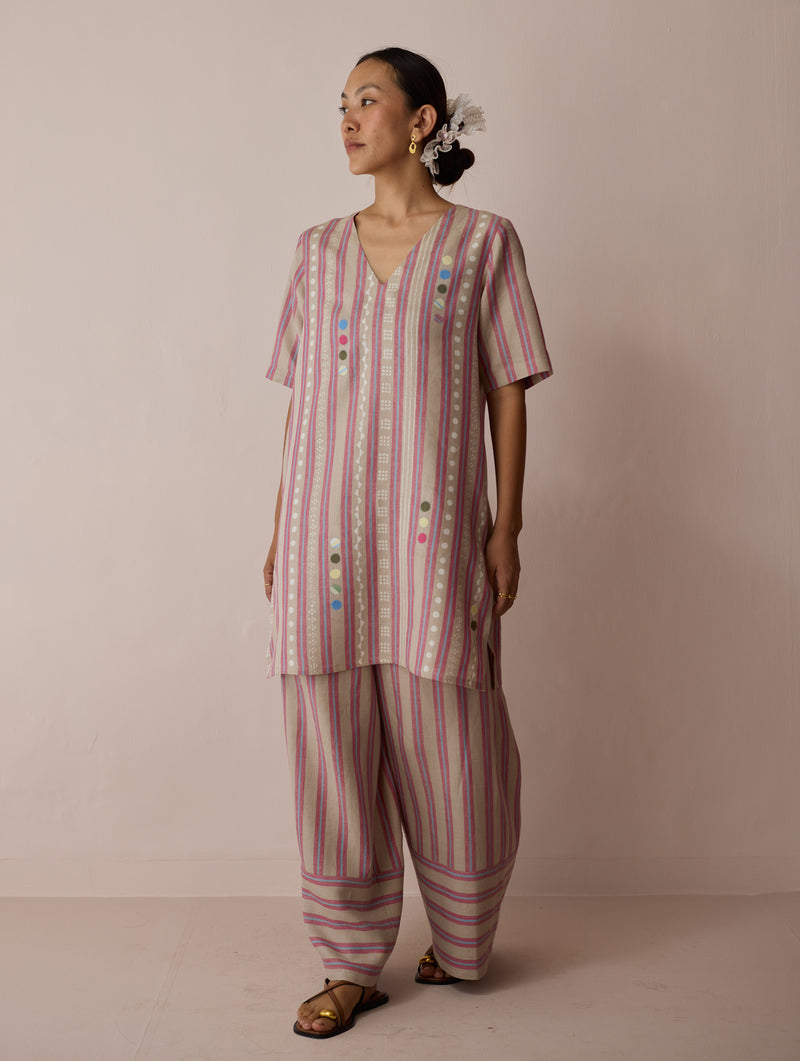 Selle Linen Applique Kurta Set-Natural linen co-ord set by Manan in off white for women Worldwide