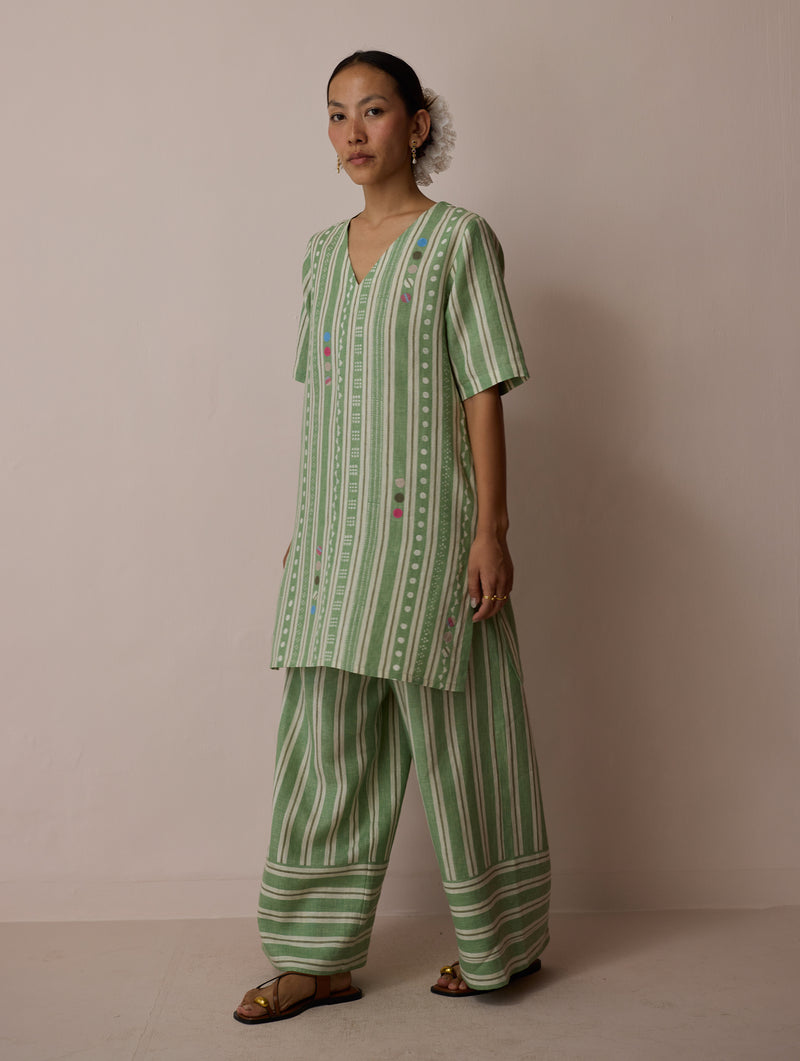 Selle Linen Applique Kurta Set-Fern linen co-ord set by Manan in green for women Worldwide