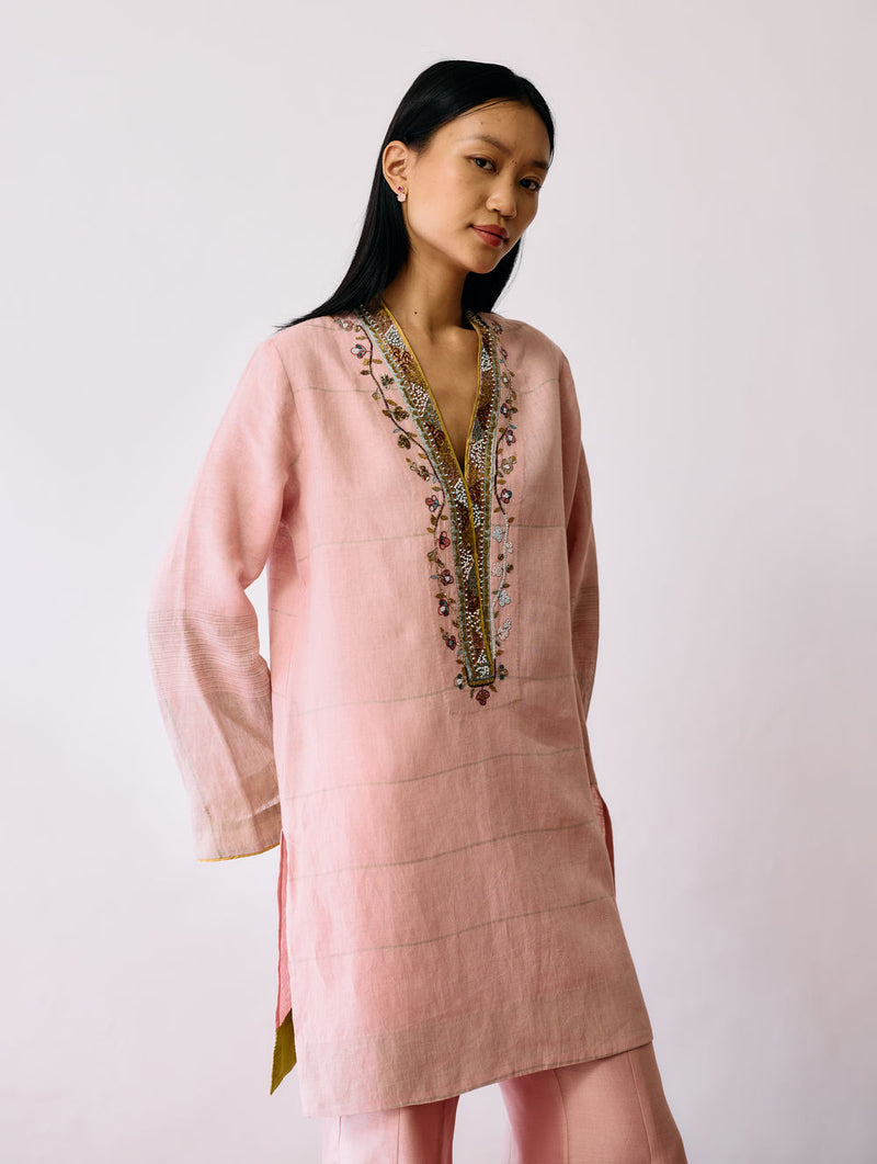 Naar Hand-Embroidered Metallic Kurta Set-Pink linen kurta/kurta set by Manan in pink for women Worldwide