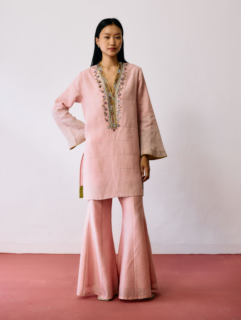 Naar Hand-Embroidered Metallic Kurta Set-Pink linen kurta/kurta set by Manan in pink for women Worldwide