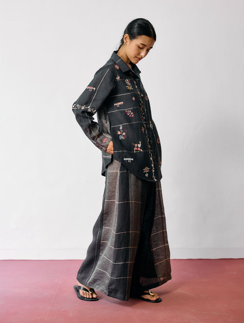 Mansa Floral Hand-Embroidered Co-ord-Charcoal linen co-ord set by Manan in black for women Worldwide