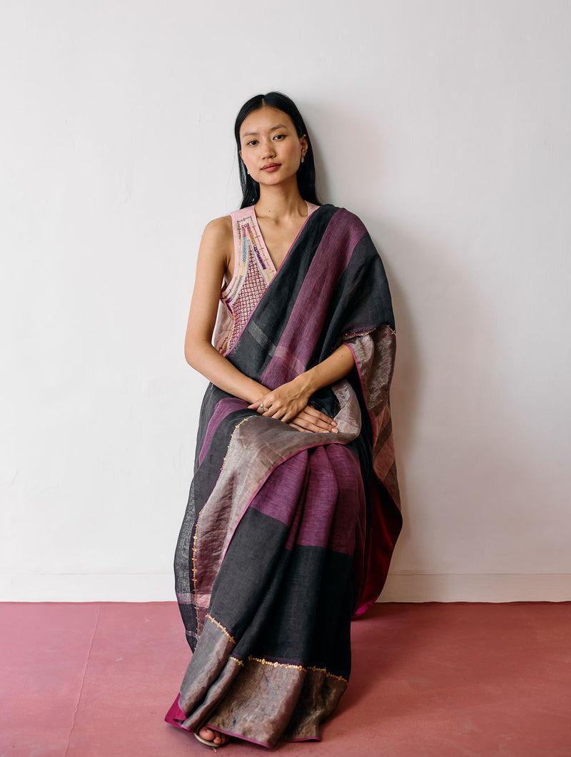 Afra Metallic Handloom Linen Saree-Metallic Charcoal linen saree by Manan in black for women Worldwide