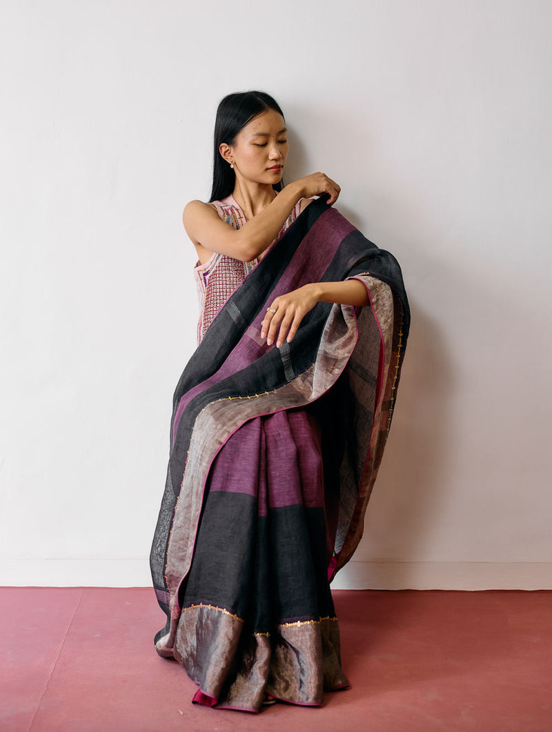 Afra Metallic Handloom Linen Saree-Metallic Charcoal linen saree by Manan in black for women Worldwide