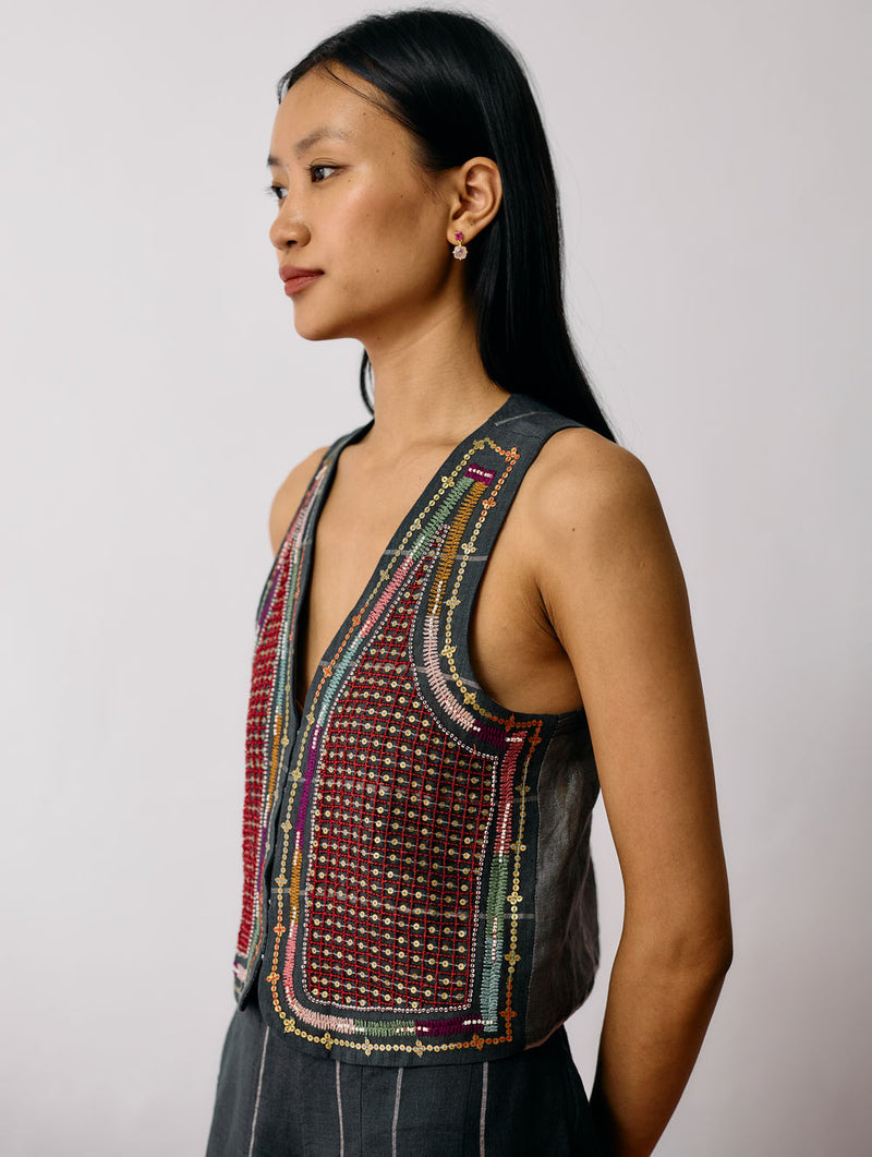 Kaya Hand-Embroidered Co-ord-Charcoal linen co-ord set by Manan in black for women Worldwide