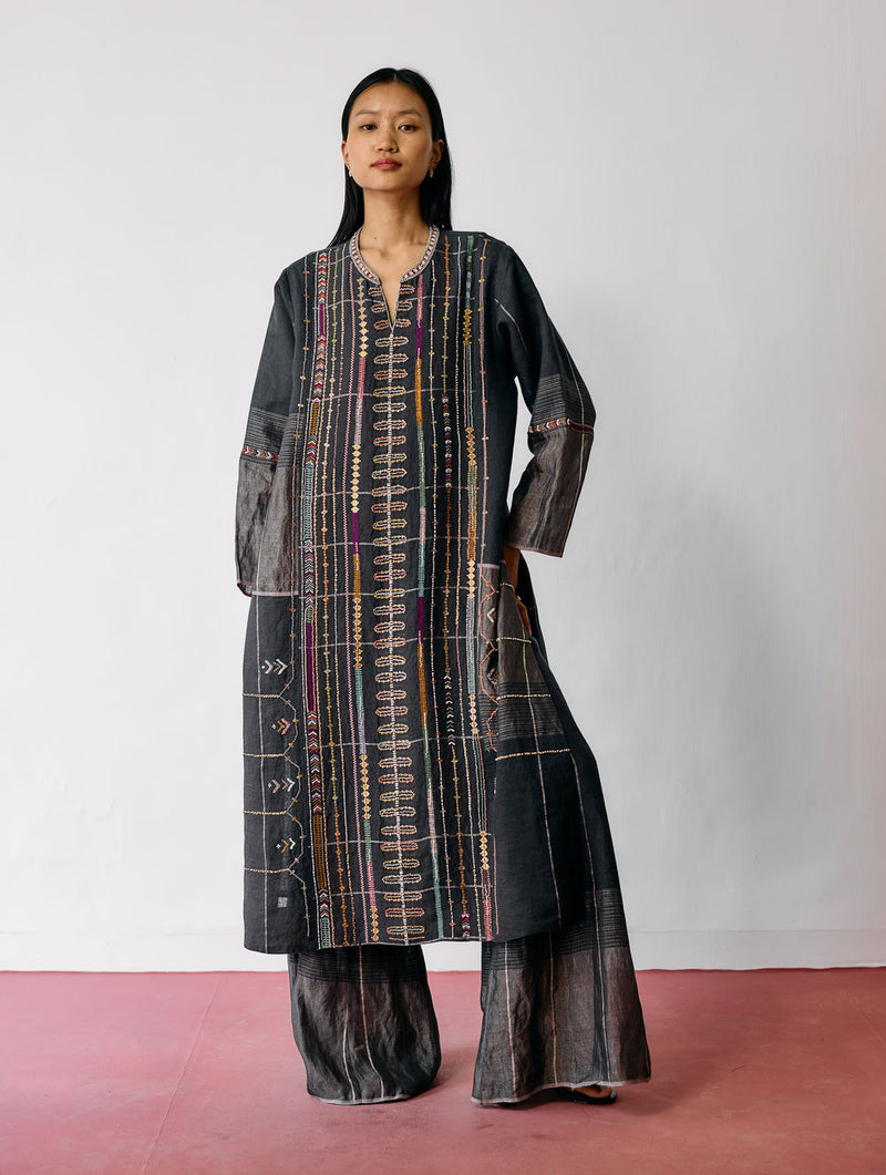 Aicha Hand-Embroidered Panelled Kurta Set-Charcoal linen kurta/kurta set by Manan in black for women Worldwide