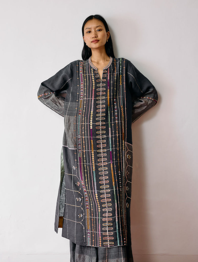 Aicha Hand-Embroidered Panelled Kurta Set-Charcoal linen kurta/kurta set by Manan in black for women Worldwide