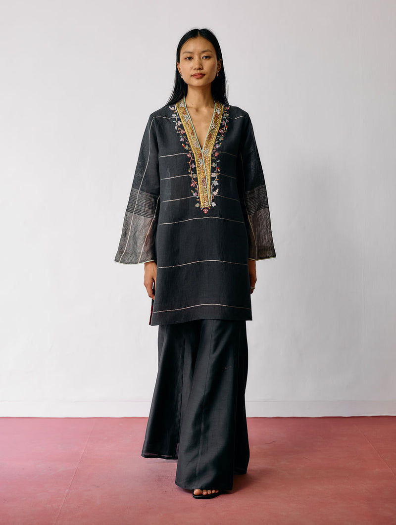Naar Hand-Embroidered Metallic Kurta-Charcoal linen kurta/kurta set by Manan in black for women Worldwide