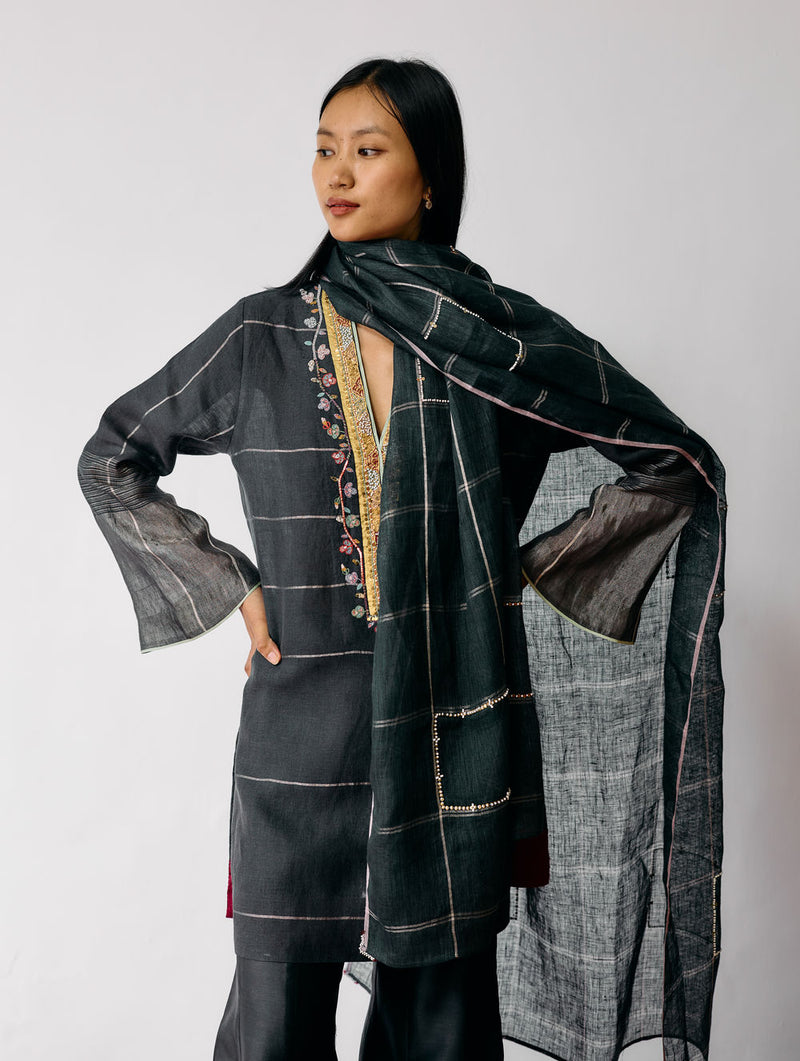 Mora Hand-Embroidered Metallic Linen Dupatta-Charcoal linen dupatta by Manan in black for women Worldwide