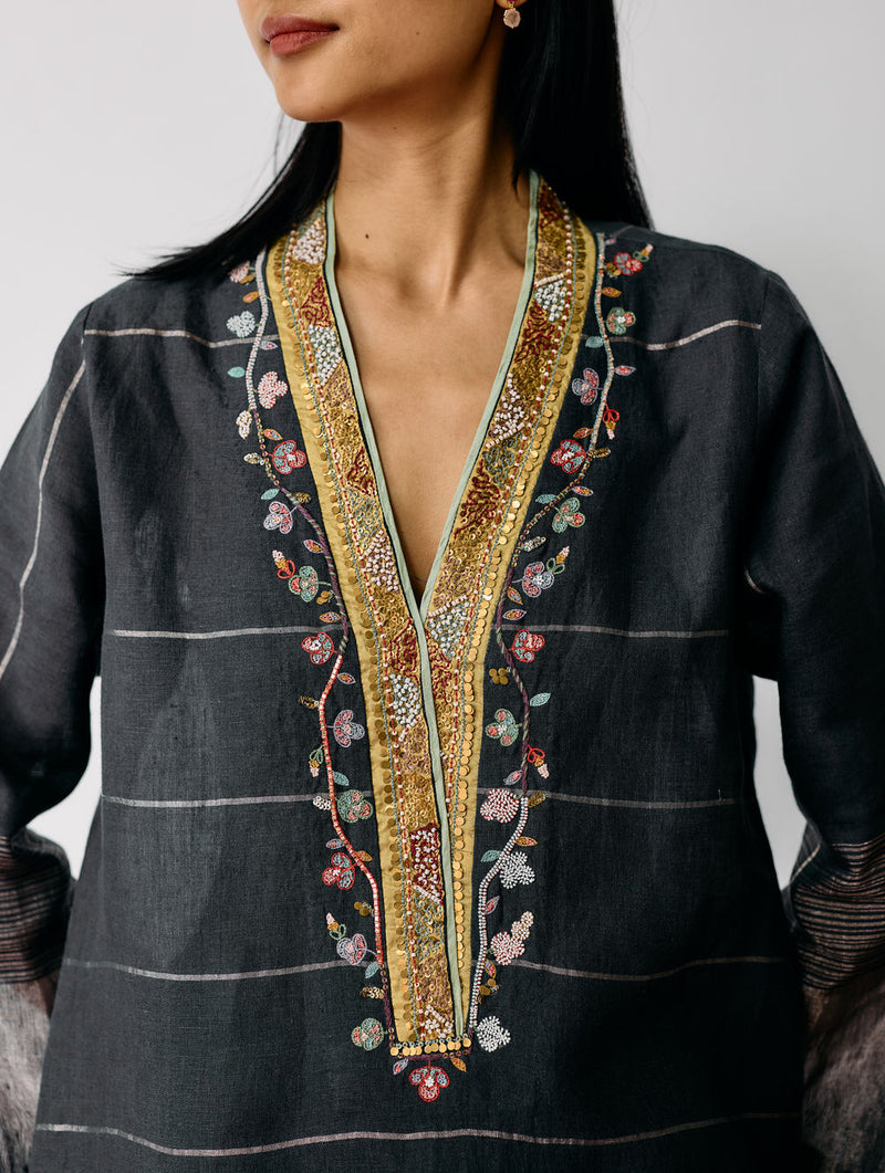 Naar Hand-Embroidered Metallic Kurta Set-Charcoal linen kurta/kurta set by Manan in black for women Worldwide