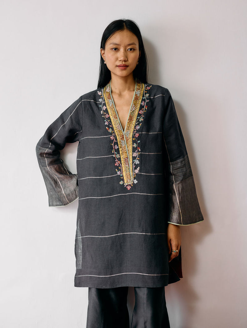 Naar Hand-Embroidered Metallic Kurta-Charcoal linen kurta/kurta set by Manan in black for women Worldwide