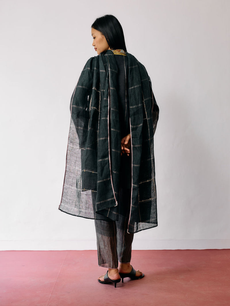 Mora Hand-Embroidered Metallic Linen Dupatta-Charcoal linen dupatta by Manan in black for women Worldwide