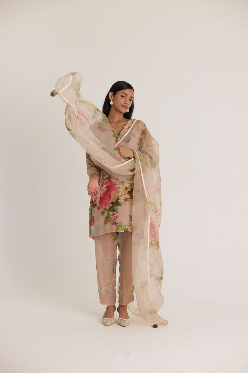 HAZEL EMBROIDERED KURTA SET by Yam in pink color for women Worldwide