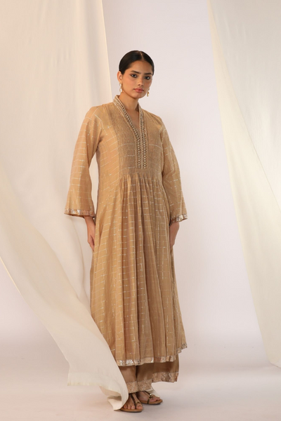 Checks kurta with a smocked neck with wide-leg pants