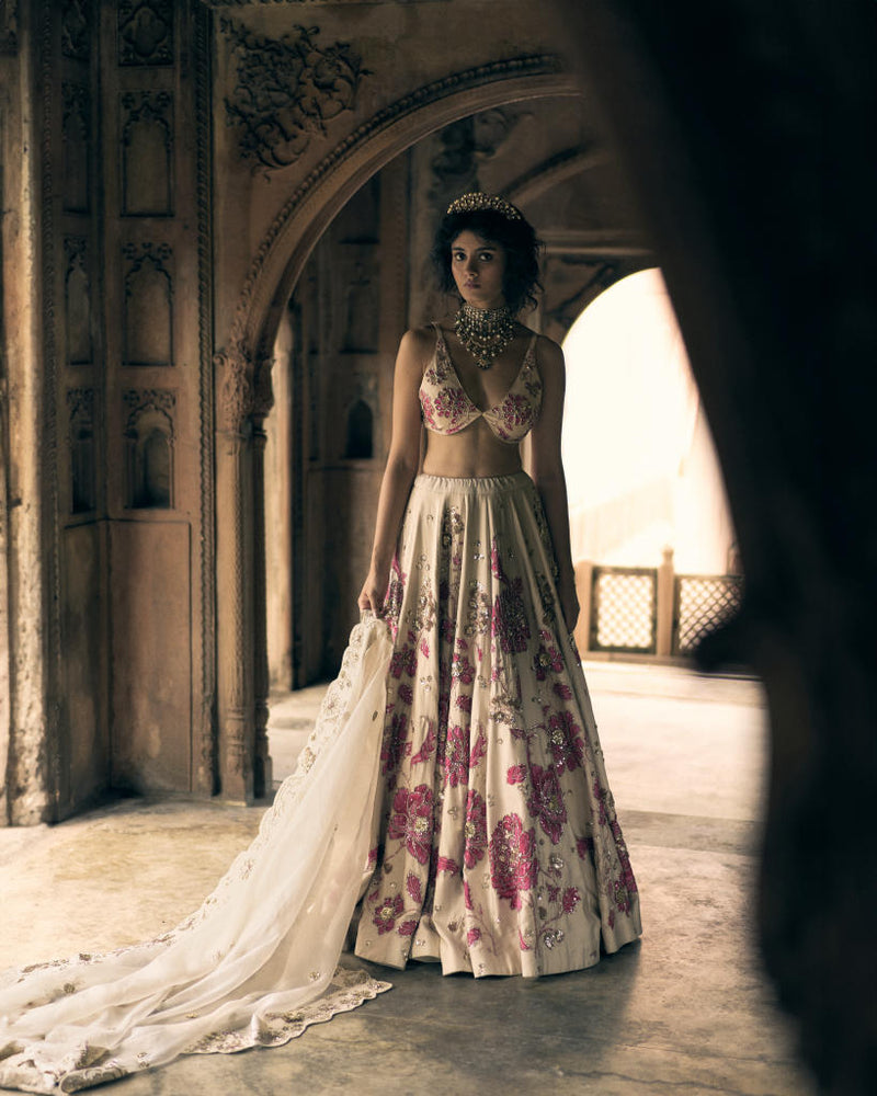 PH-2454 
Lehenga 
Blouse 
Dupatta Set by Paulmi & Harsh for women Worldwide