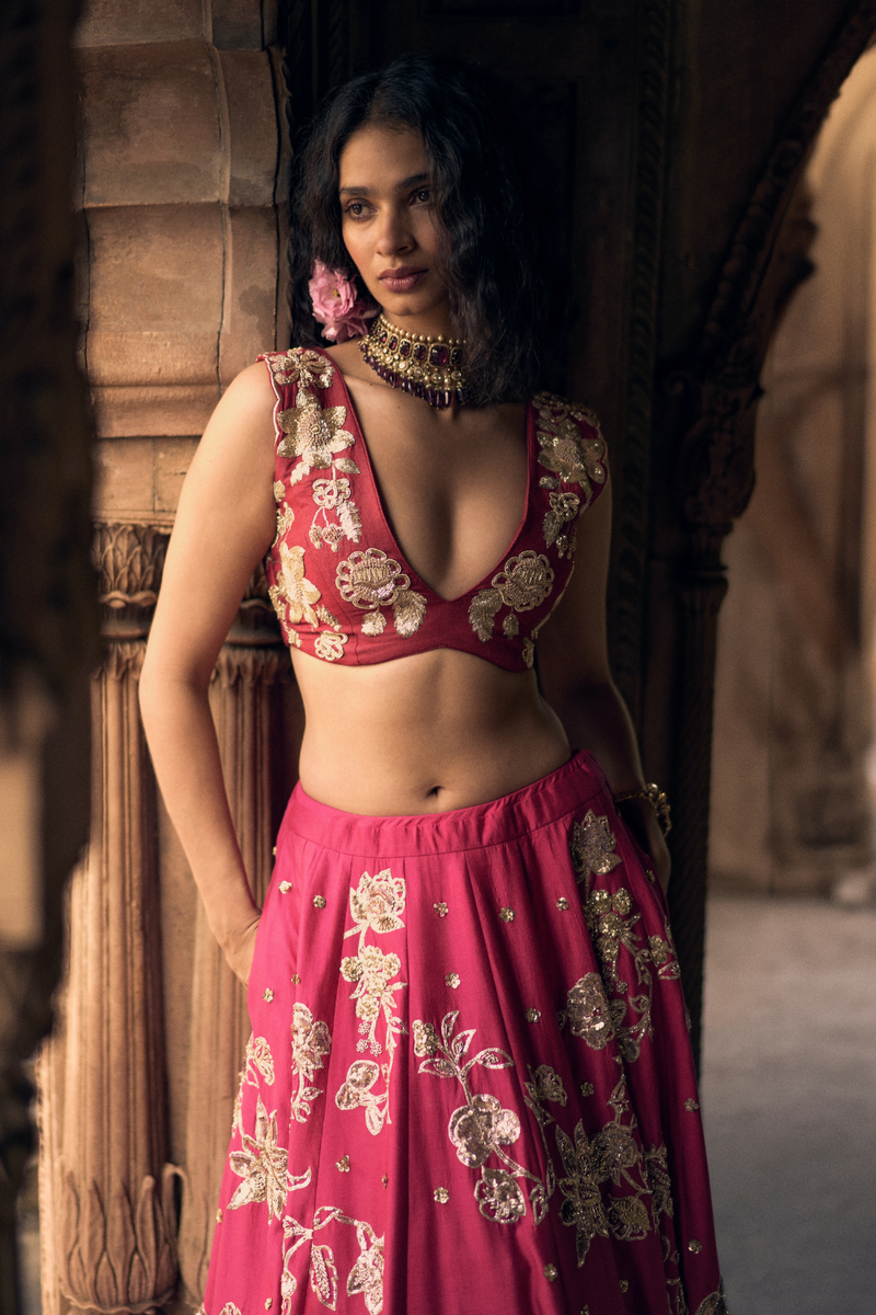PH-2458 
Lehenga 
Blouse 
Dupatta Set by Paulmi & Harsh for women Worldwide