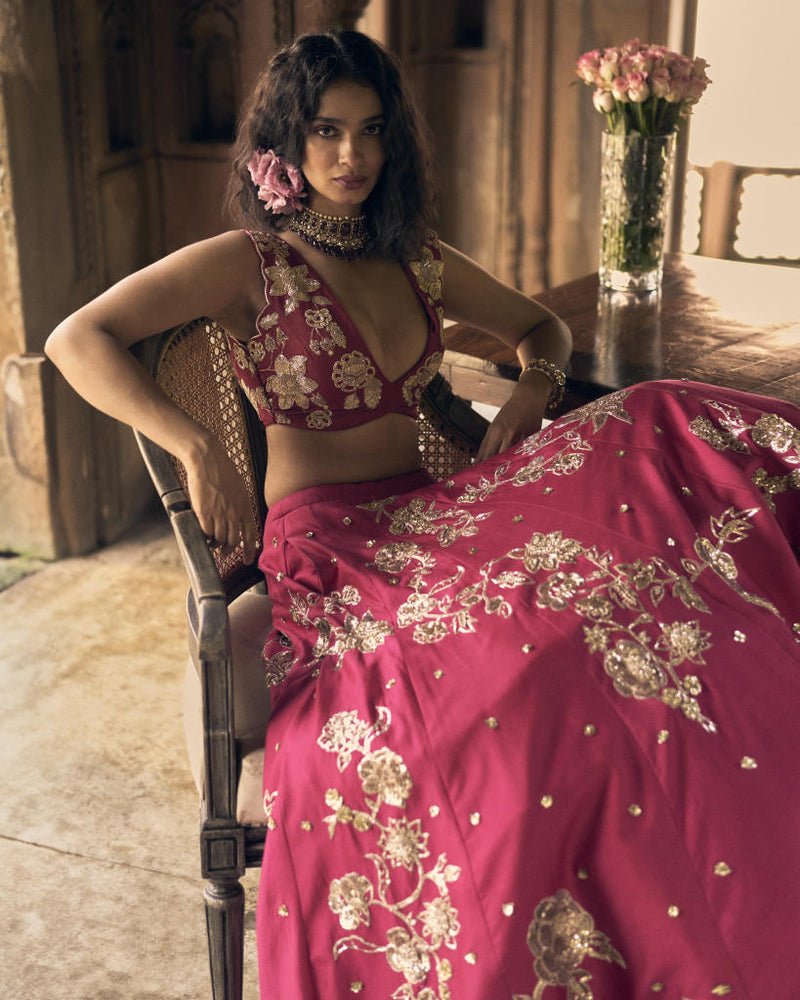 PH-2458 
Lehenga 
Blouse 
Dupatta Set by Paulmi & Harsh for women Worldwide