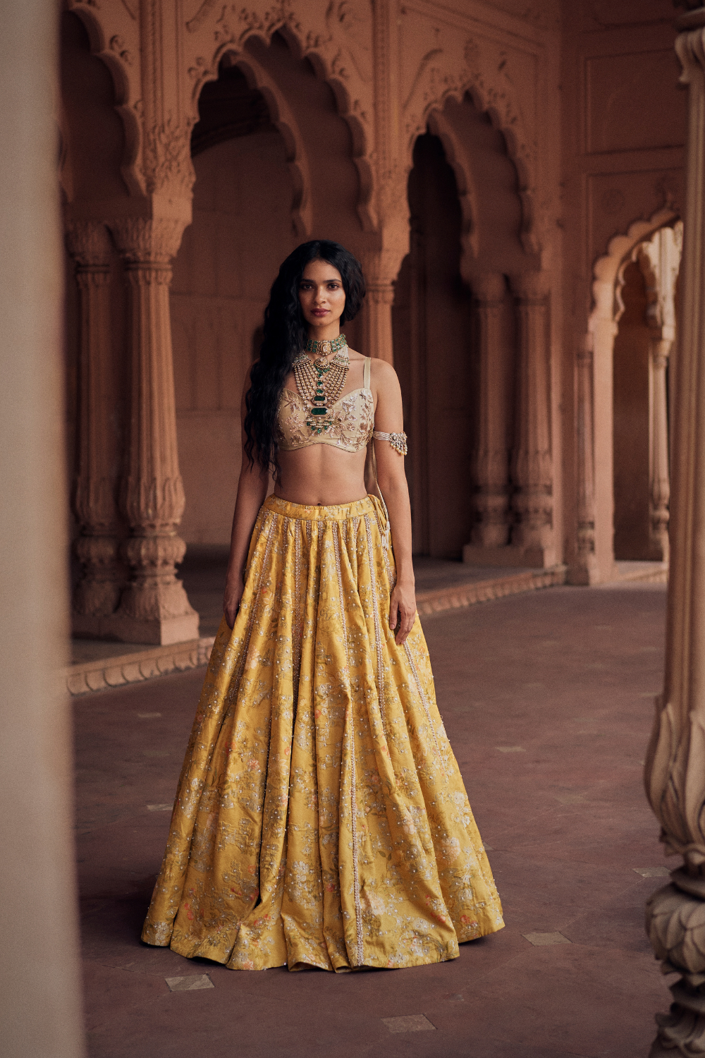 PH-2465 
Lehenga 
Blouse 
Dupatta Set