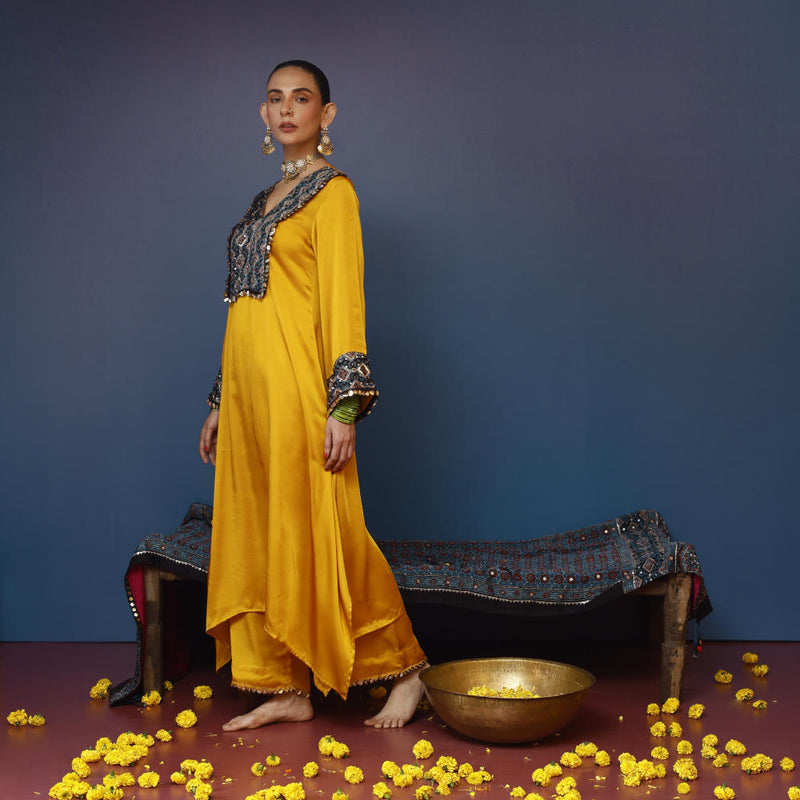 Soni Mustard Kurta Set satin by PRAHNAAYA in yellow color for women Worldwide