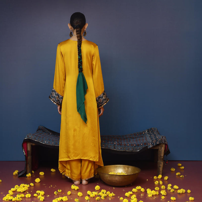 Soni Mustard Kurta Set satin by PRAHNAAYA in yellow color for women Worldwide