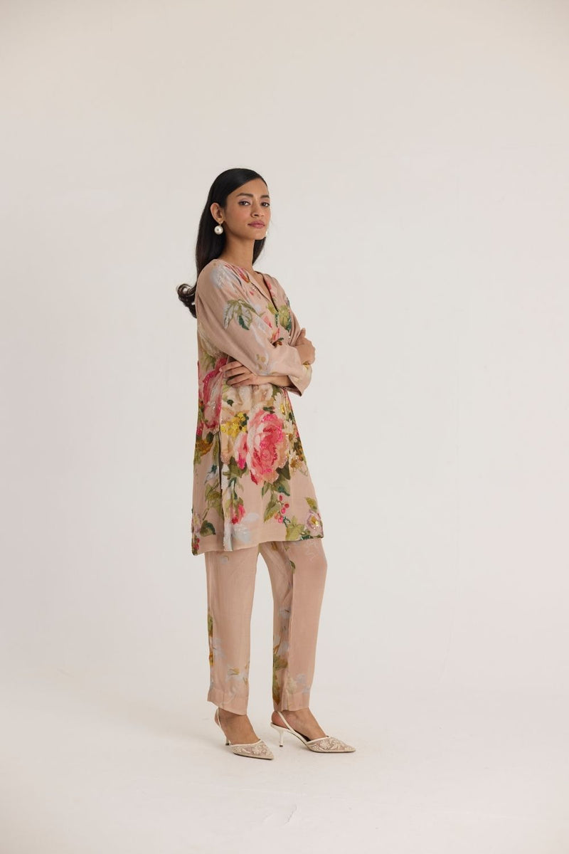 HAZEL EMBROIDERED KURTA SET by Yam in pink color for women Worldwide