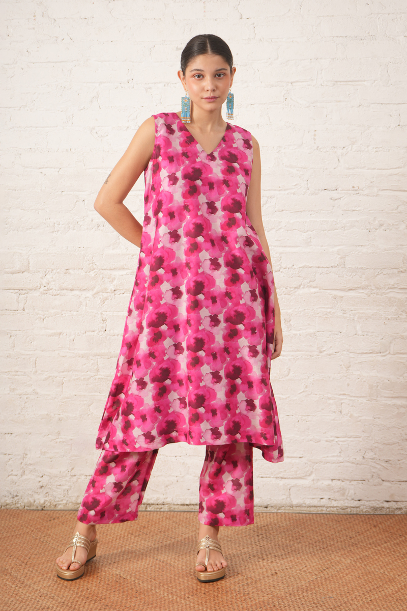 Pink Floral Printed Silk Chanderi Kurta Set chanderi by Myoho in pink color for women Worldwide