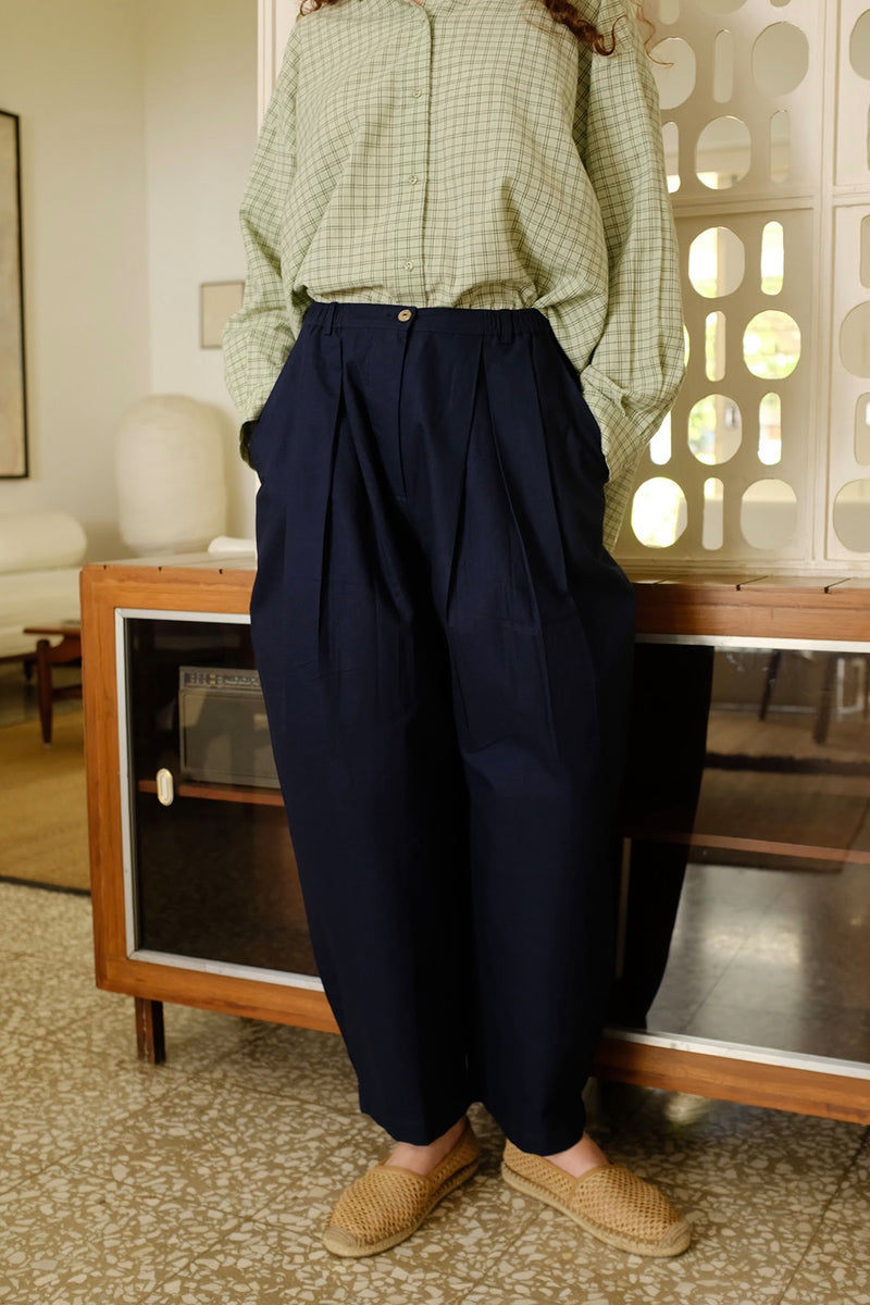 Cole Pant cotton pant/trouser by MASON AND MILL in navy blue for women Worldwide