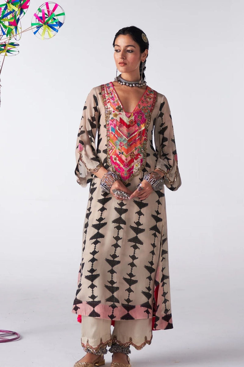 Sakhi Black And White Phulkari Yoke Kurta Set by Rajiramniq for women Worldwide