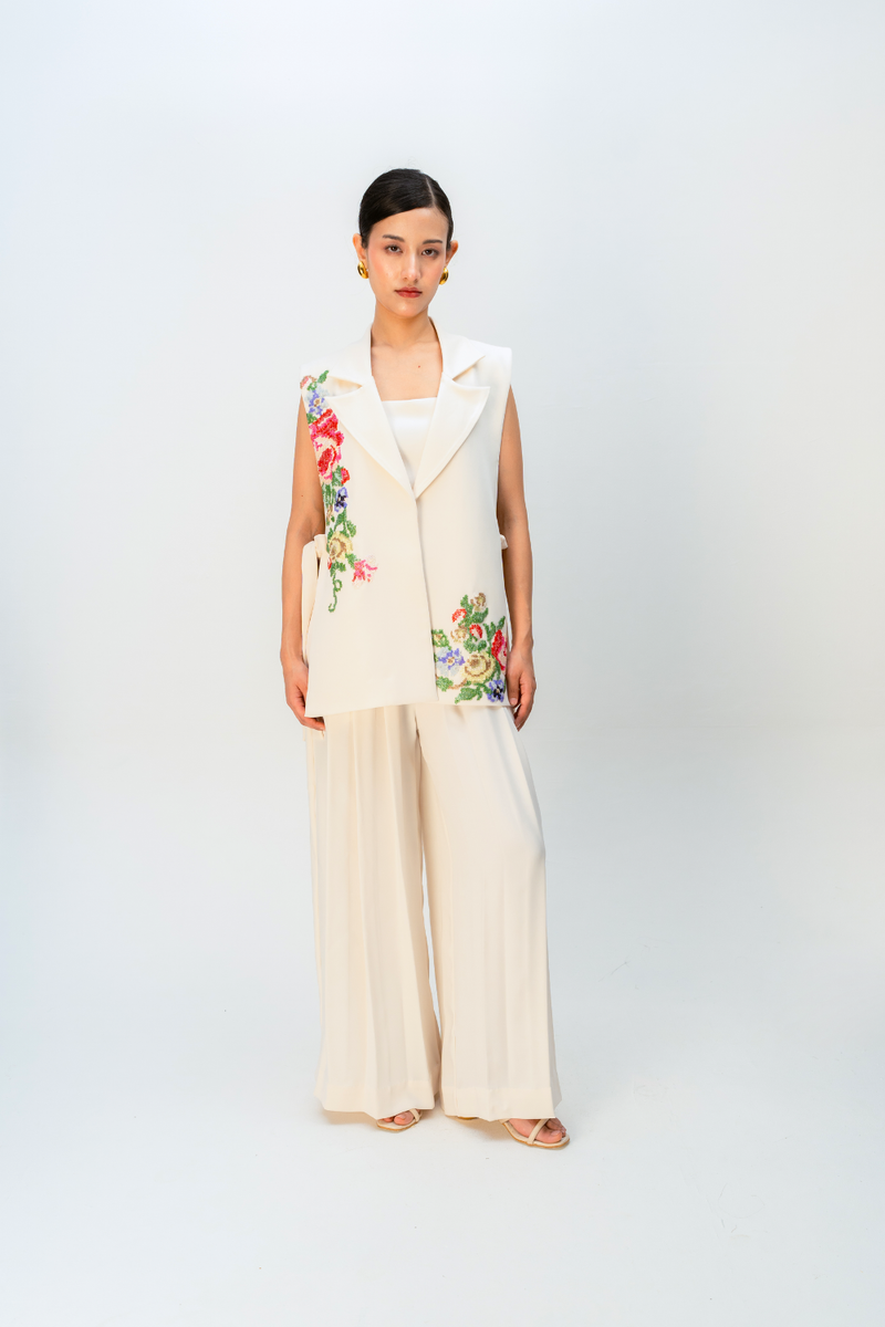 MISTY CLOVER JACKET crepe jacket/overlay by Ode to Odd in off white for women Worldwide