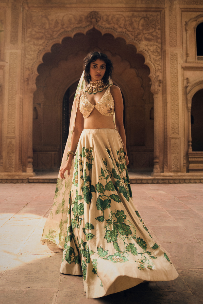 PH-2473 
Lehenga 
Blouse 
Dupatta Set by Paulmi & Harsh for women Worldwide