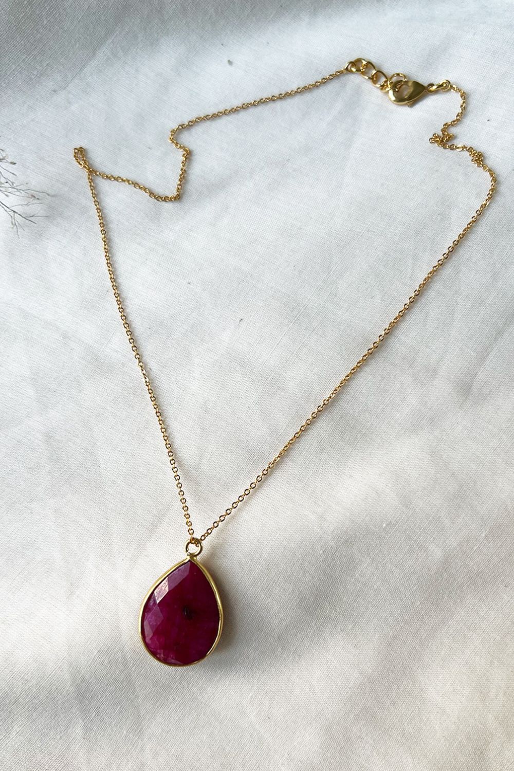 CERISE NECKLACE