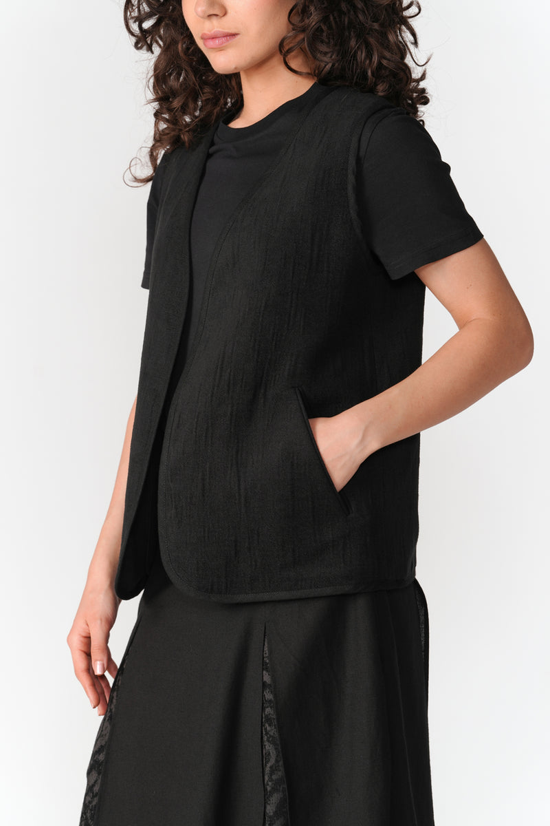 Duo Vest jacket/overlay by Turn Black in black for women Worldwide