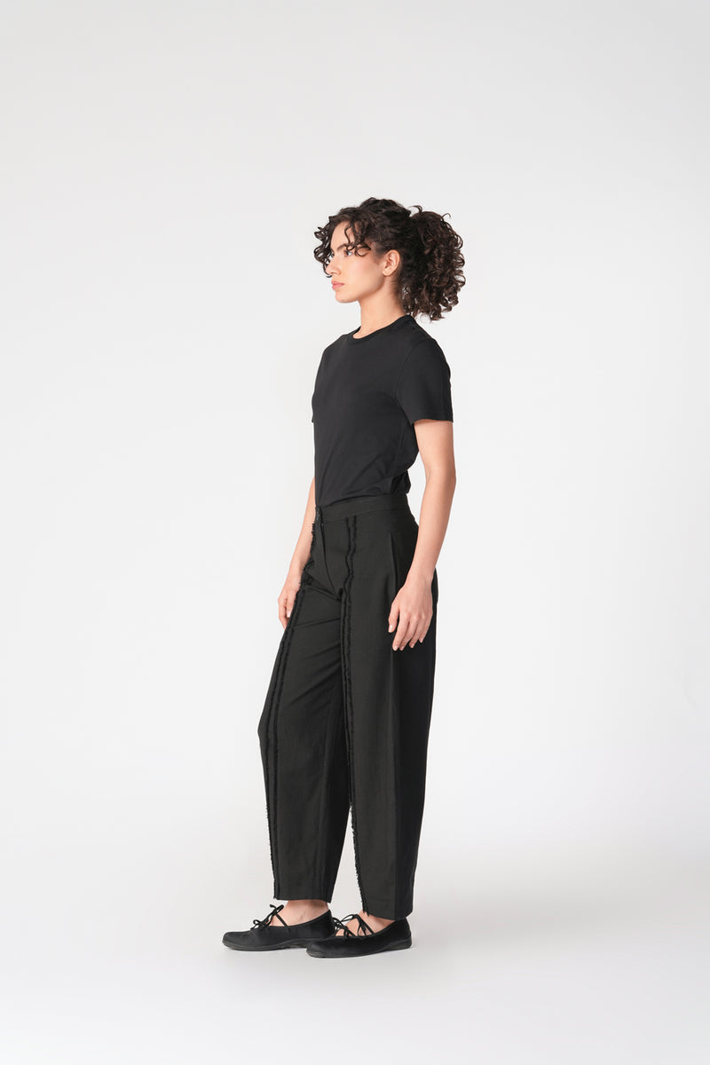 Single Pleat Barrel Pants pant/trouser by Turn Black in black for women Worldwide