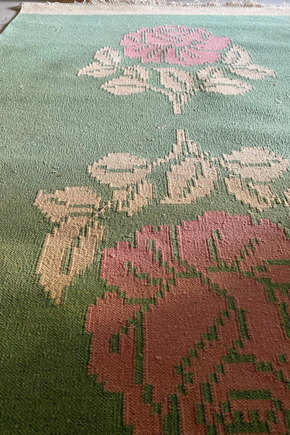 Rose Sage       (2 big flowers) Rug