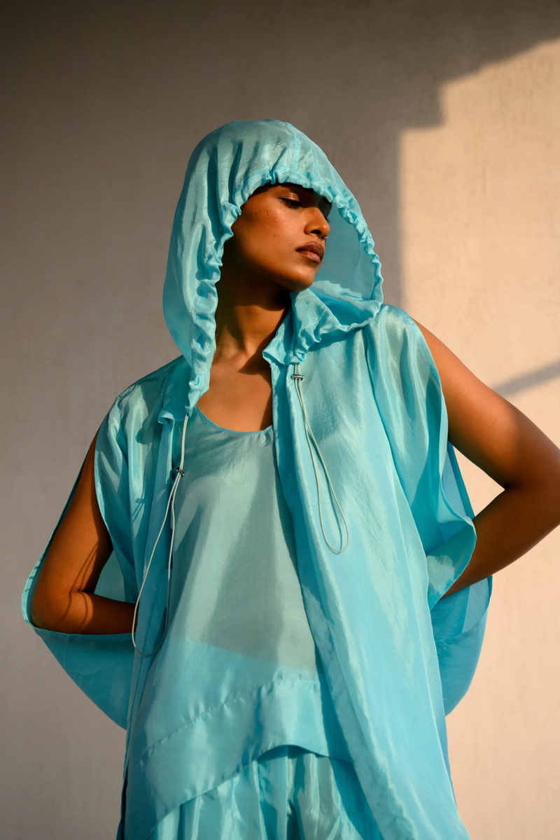 INDRANI HOODED SET silk by Ituvana for women Worldwide