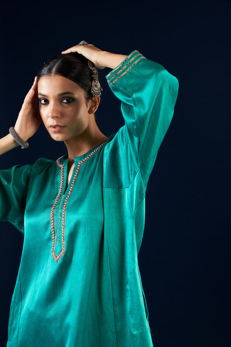 Kalidaar Kurta Set - Emerald green & Coal Black silk by Aavidi in green color for women Worldwide
