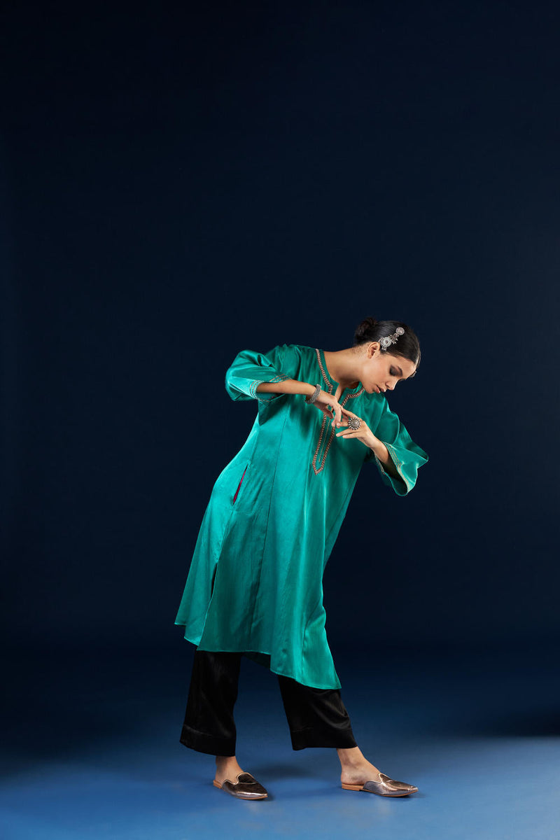 Kalidaar Kurta Set - Emerald green & Coal Black silk by Aavidi in green color for women Worldwide