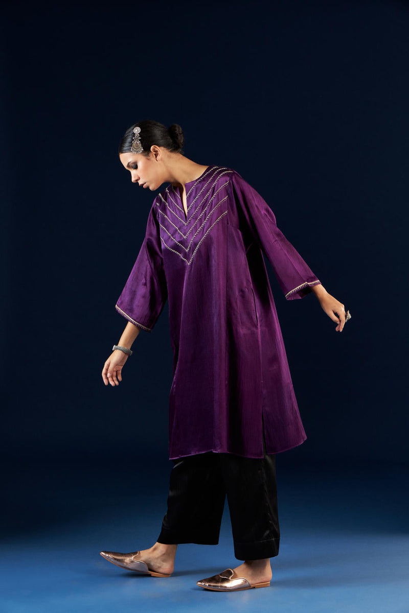 Kalidaar Kurta Set - Deep Purple & Coal black silk by Aavidi in purple color for women Worldwide