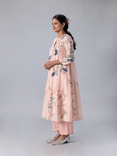 Kanika Kurta