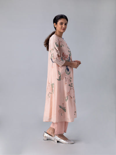 Kanika Kurta