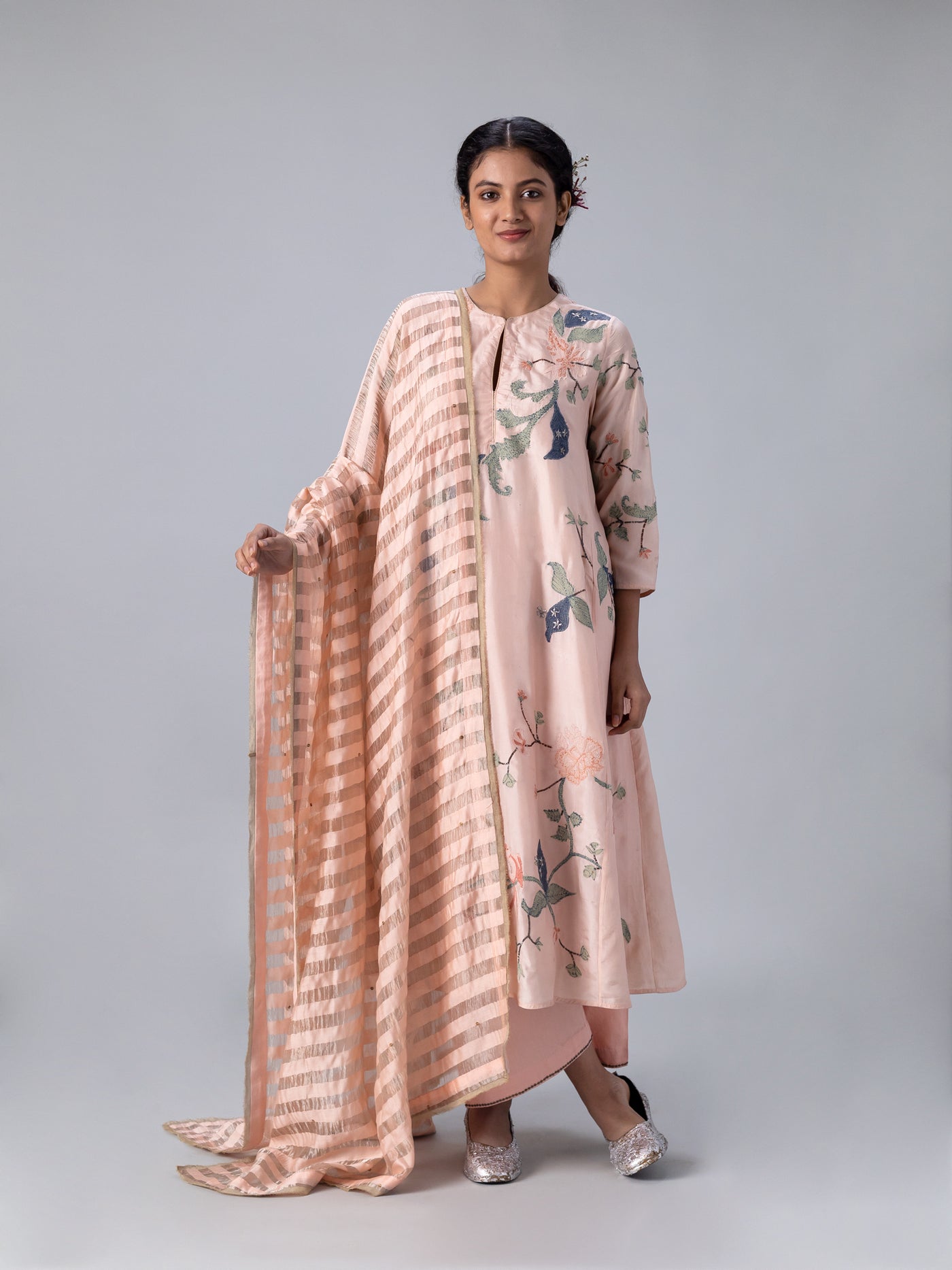 Kanika Kurta