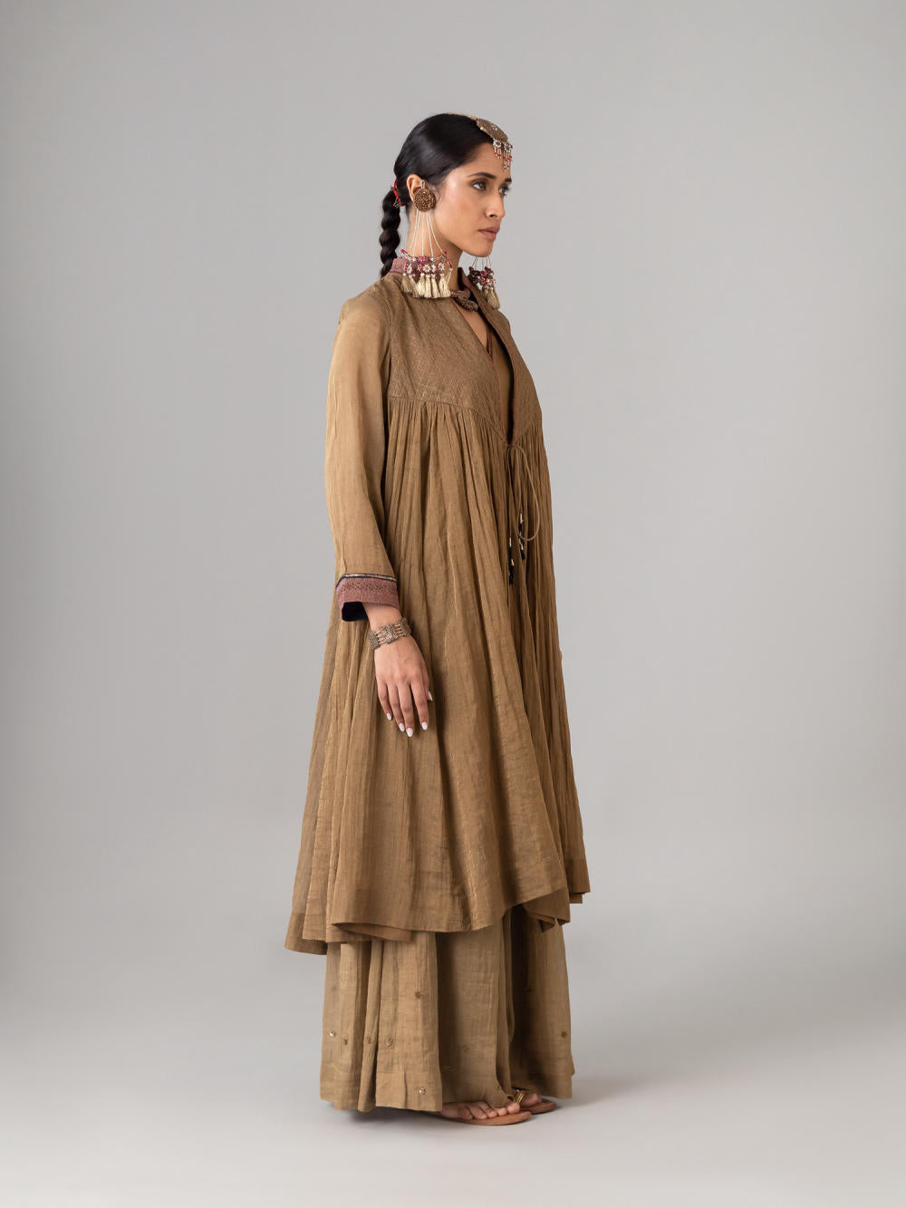 Kaudi Bagh Beige Cape