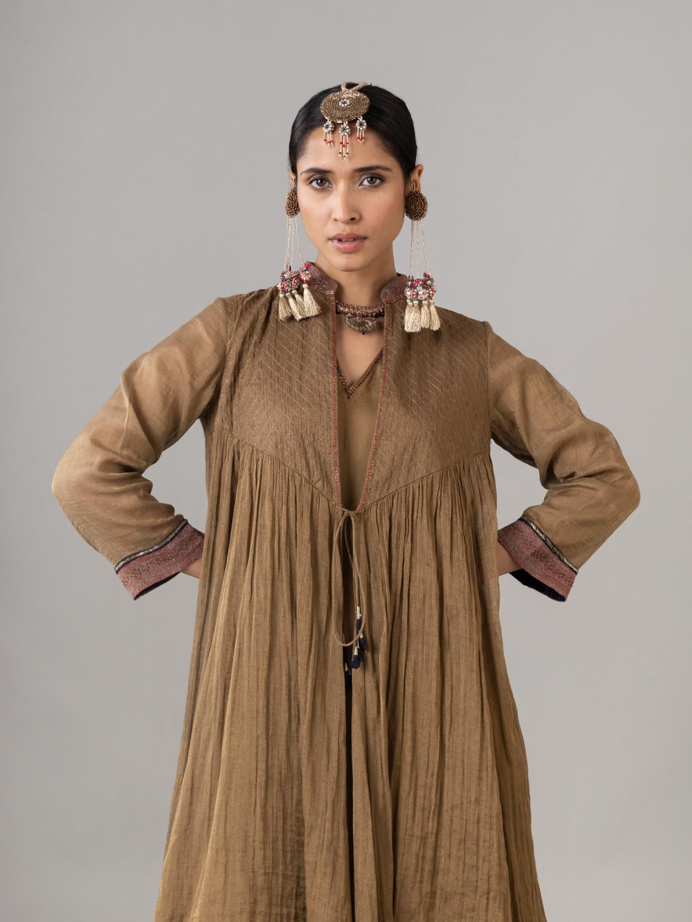 Kaudi Bagh Beige Cape