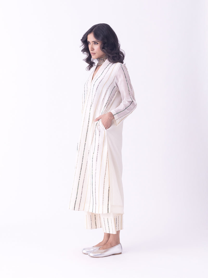 Gulra-Kurta chanderi kurta/kurta set by Shades of India in beige for women Worldwide