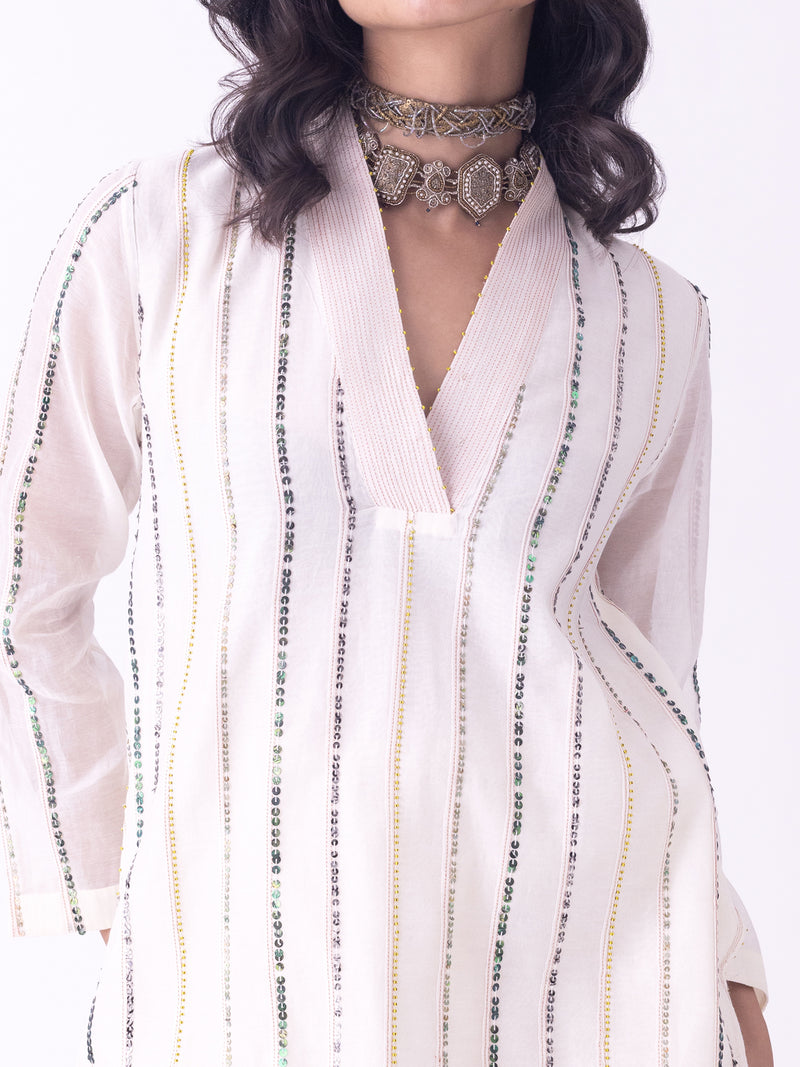 Gulra-Kurta chanderi kurta/kurta set by Shades of India in beige for women Worldwide