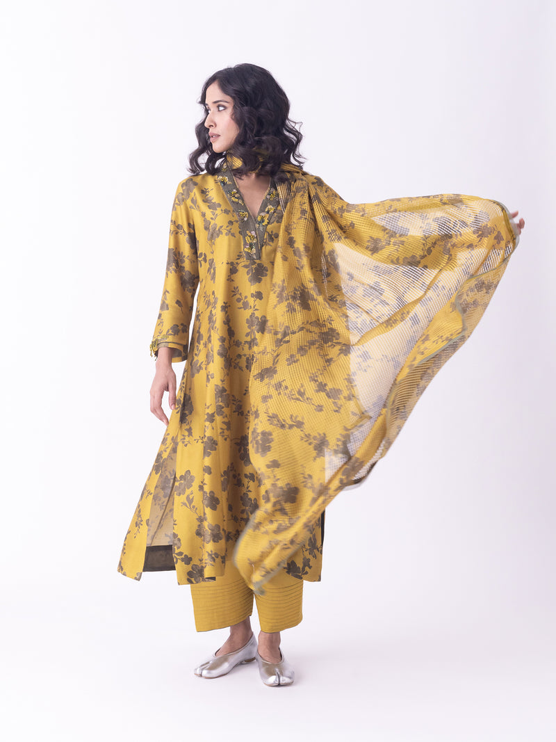 Nikhar-Dupatta silk organza dupatta by Shades of India in mustrad for women Worldwide