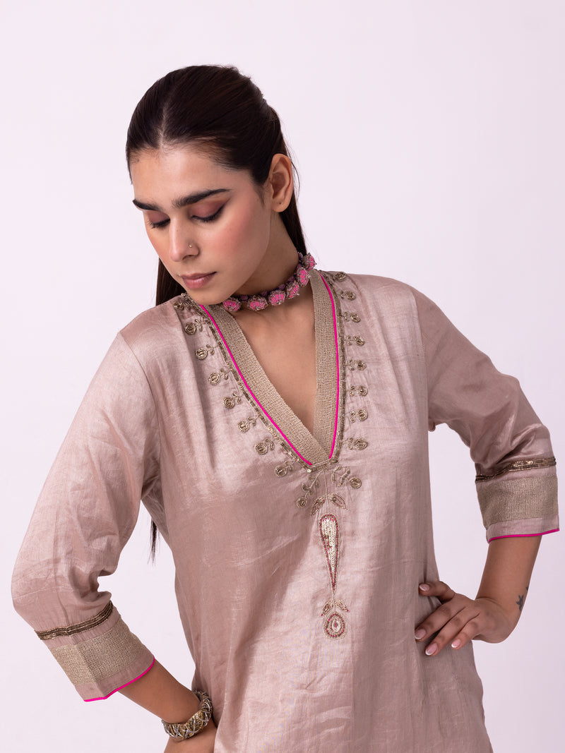 Indela Kurta tissue kurta/kurta set by Shades of India in nude for women Worldwide