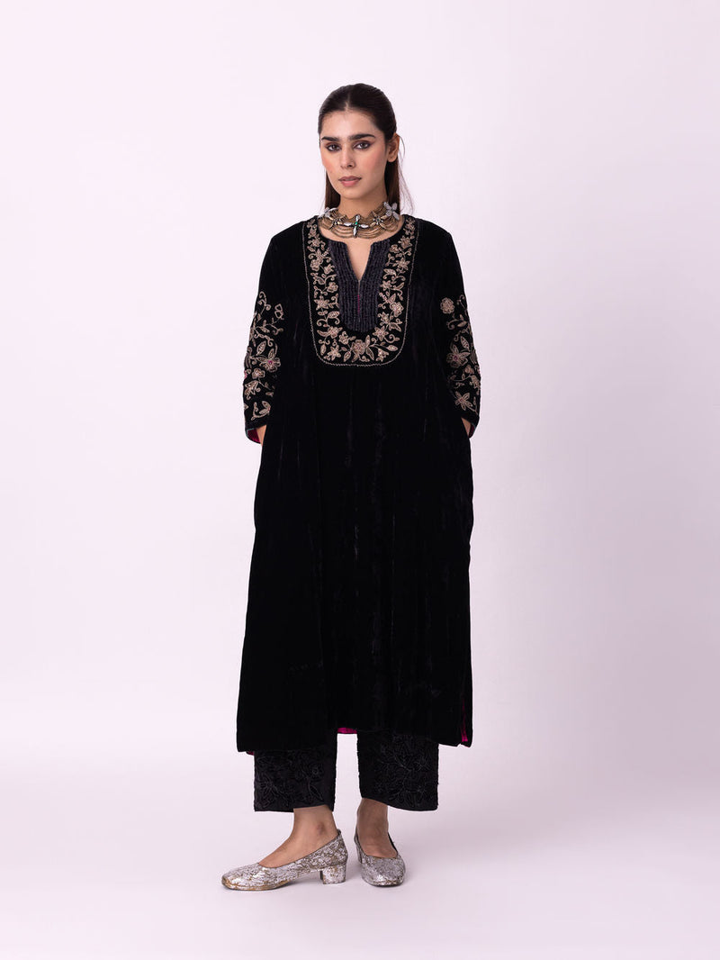 Vireh Kurta silk velvet kurta/kurta set by Shades of India in black for women Worldwide