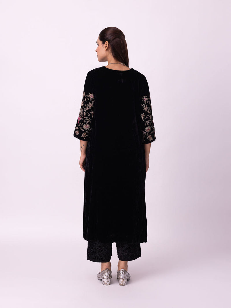 Vireh Kurta silk velvet kurta/kurta set by Shades of India in black for women Worldwide
