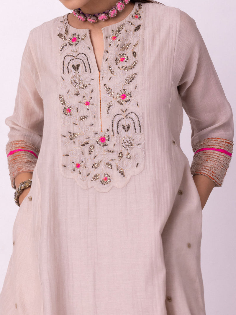 Zariyat Kurta chanderi kurta/kurta set by Shades of India in beige for women Worldwide